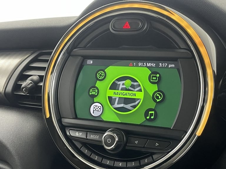 2019 MINI Hatch 1.5 Cooper Exclusive Hatchback 3dr Petrol Manual Euro 6 (s/s) (136 ps) Hatchback ...