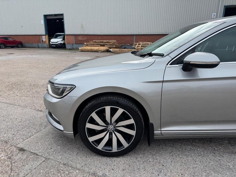 VOLKSWAGEN PASSAT 2.0 TDI BlueMotion Tech SE Business DSG Euro 6 (s/s) 5dr 2015