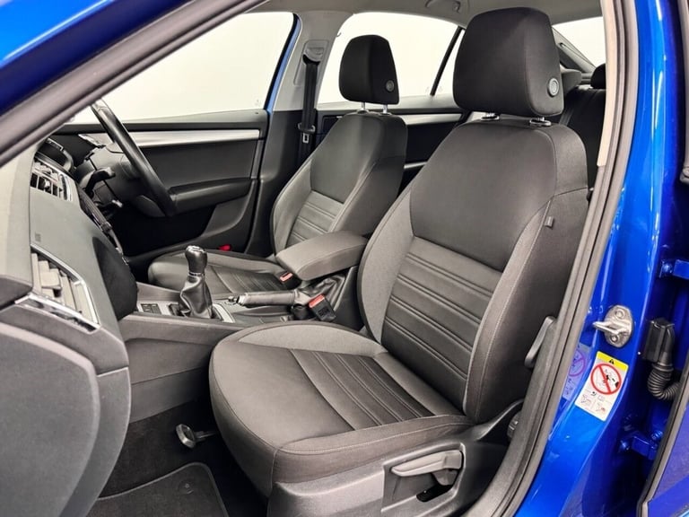2019 Skoda Octavia 1.5 TSI GPF ACT SE TECHNOLOGY FIVE DOOR 150 BHP + PARKING SENSORS + APPLE P Ha...