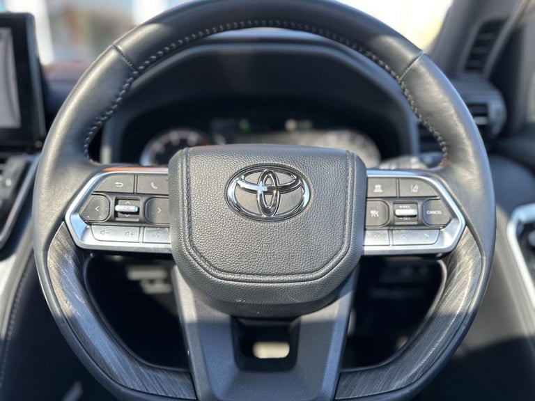 2024 74 TOYOTA LAND CRUISER 3.3L TWIN-TURBO DIESEL 300 V6 TD AUTO SAHARA ZX DIES