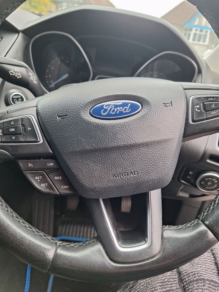 Ford, FOCUS, Hatchback, 2015, Manual, 999 (cc), 5 doors