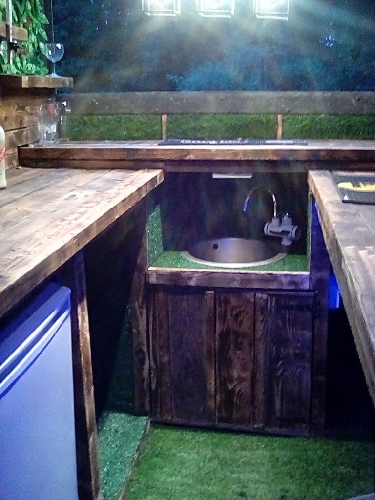 Gin/beer bar Great opportunity to earn extra cash