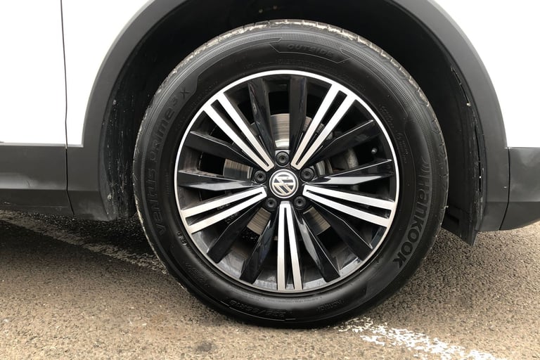 2017 Volkswagen Tiguan 2.0 TDi 150 4Motion SE Nav 5dr DSG ESTATE DIESEL Automatic