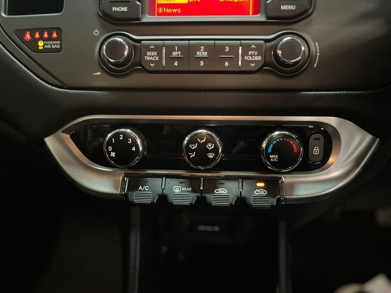 2012 Kia Rio 1.25 2 5dr HATCHBACK PETROL Manual