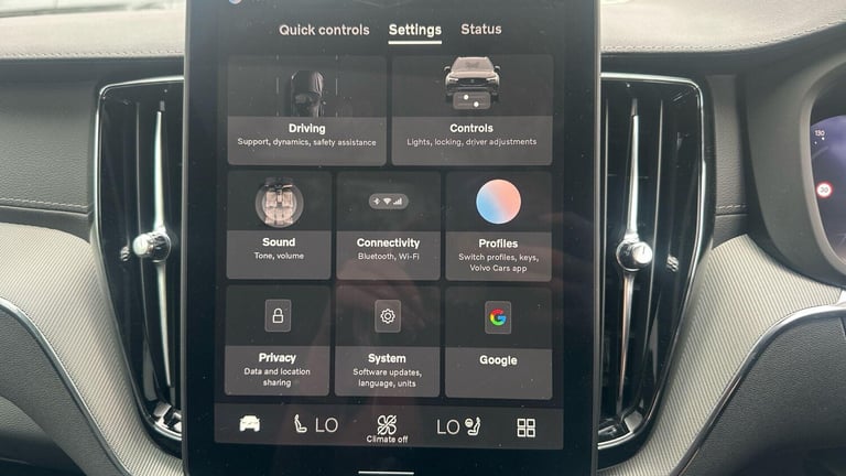 2025 Volvo XC60 Black Edition Ultra, T8 AWD Plug-in hybrid, Electric/Petrol ESTATE Petrol/Electri...