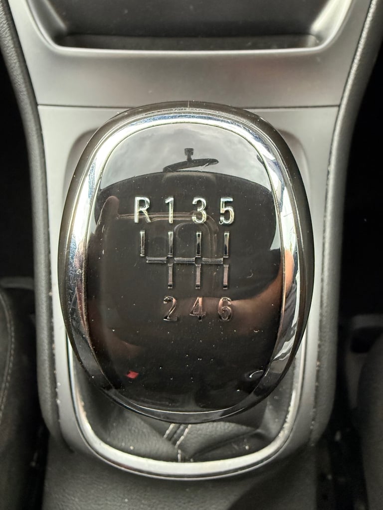 2015 Vauxhall Astra 1.4T 16V 125 Design 5dr HATCHBACK Petrol Manual