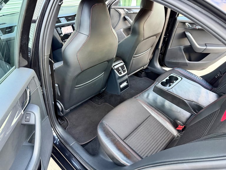 2014 Skoda Octavia 2.0 TDI CR vRS/£35 R.Tax/181bhp/Low Mileage/3 Months Warranty  HATCHBACK Diese...