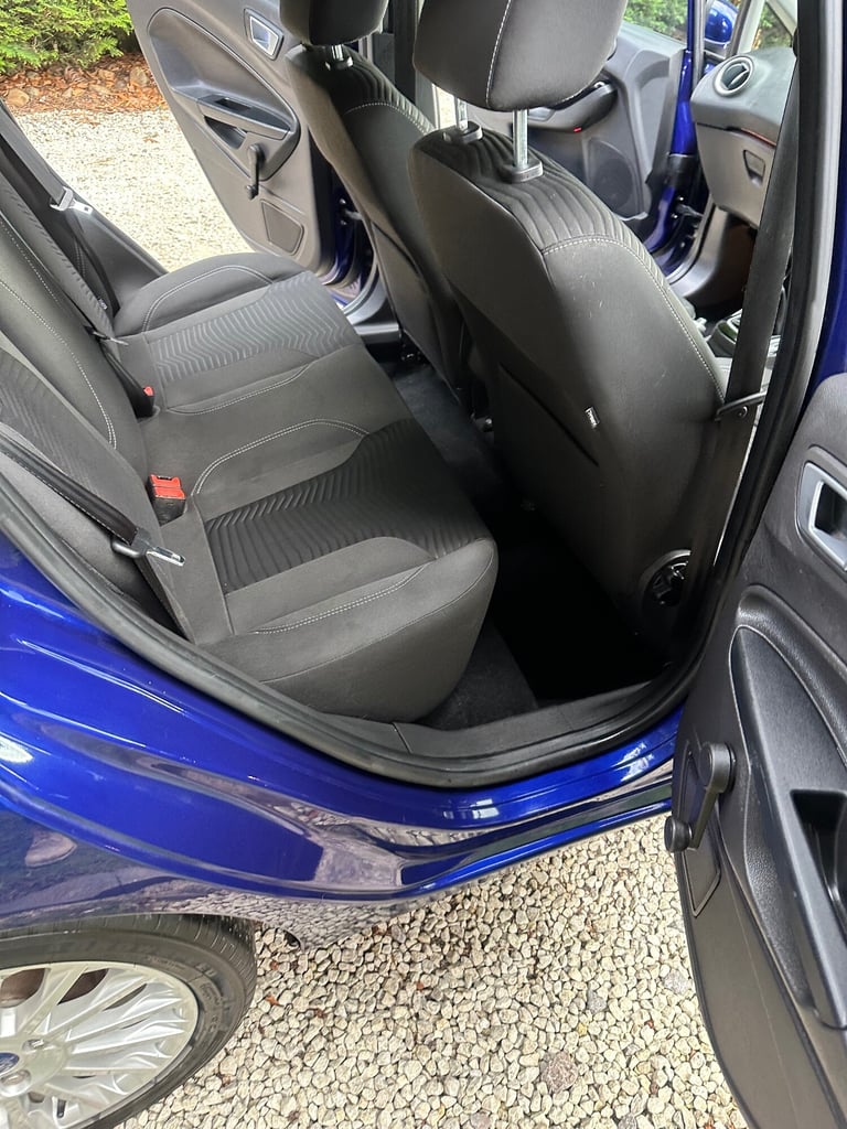 2015 Ford Fiesta 1.0 EcoBoost 125 Titanium 5dr HATCHBACK Petrol Manual