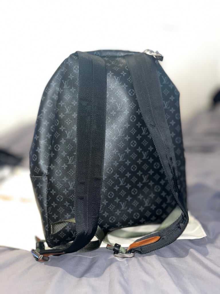 Loui Vuittion Monogram eclipse backpack