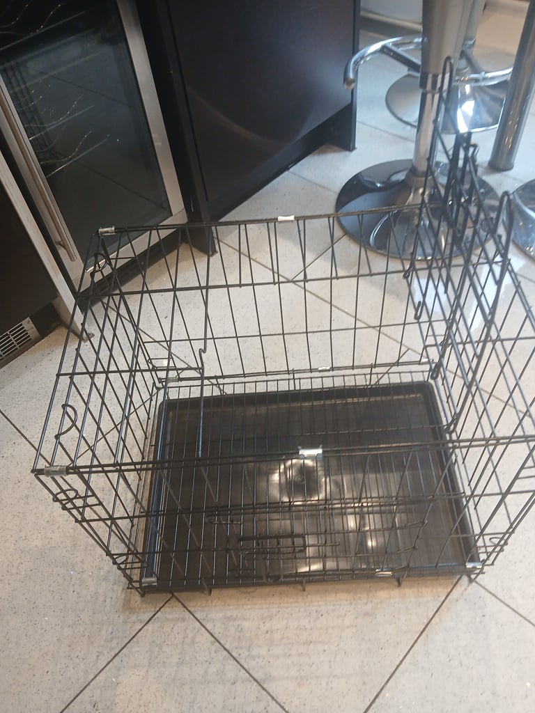 Dog cage never used 
