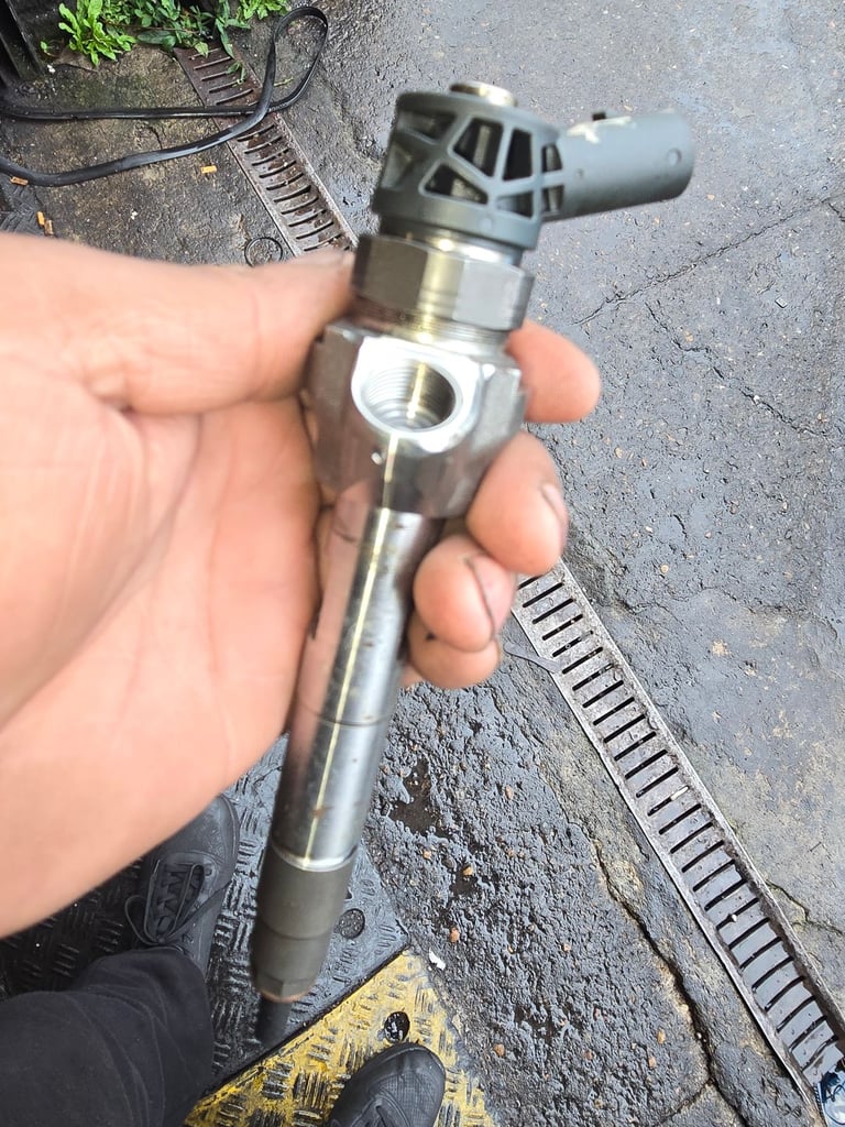 Diesel Injectors for toyota avensis