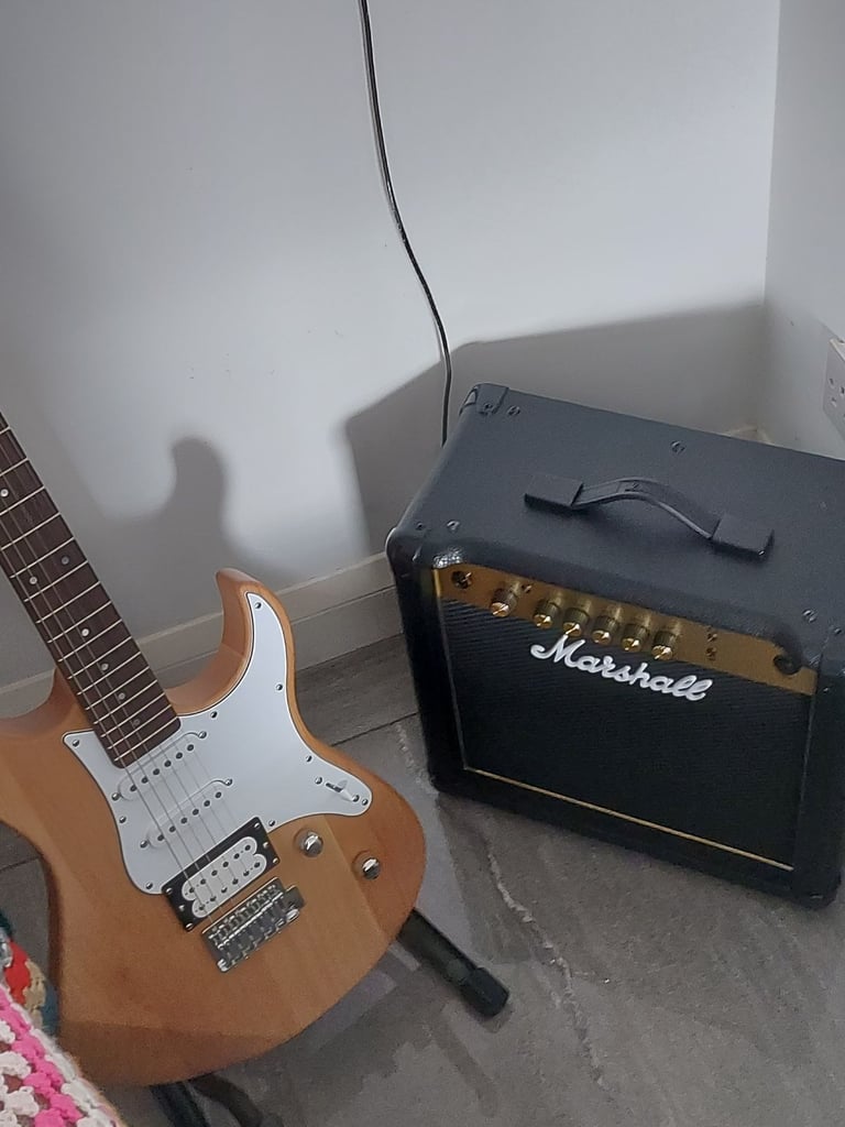 Yamaha pacifica guitar and amp forsale