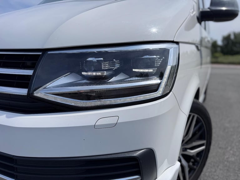 2018 VOLKSWAGEN TRANSPORTER T6 SPORTLINE 204BHP DSG. POP TOP. SOLAR.NO VAT