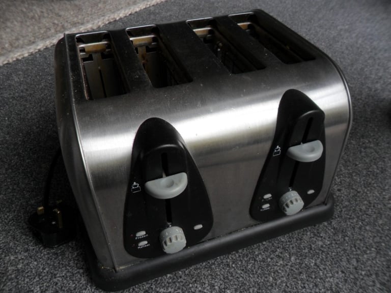 4-Slice Polished Chrome Toaster