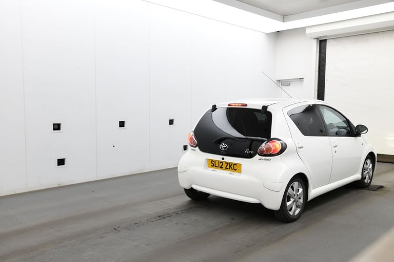 2012 Toyota AYGO 1.0 VVT-i Fire 5dr HATCHBACK PETROL Manual