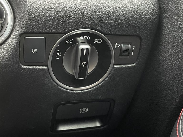  Mercedes-Benz SLK 3.5 SLK350 BlueEfficiency AMG Sport Edition 125 G-Tronic+ Euro 5 (s/s) 2dr Pet...