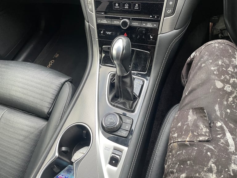 Infiniti, Q50, Saloon, 2015, Semi-Auto, 2143 (cc), 4 doors