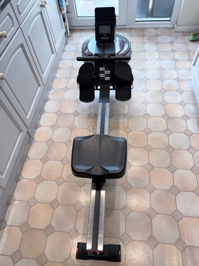JOROTO - Foundation Water Resistance Rowing Machine £118 Cash on Collection ONLY