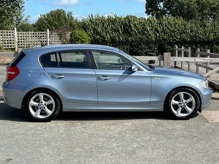 BMW 1 SERIES 118d Sport 5dr Metallic paint Super economy Hpi clear Full MOT