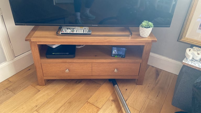 Oak tv stand 