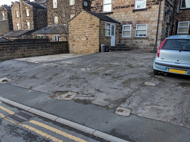 Parking Space 3, Pavilion House