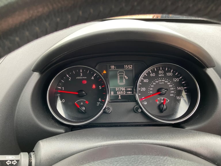 2011 Nissan Qashqai 1.5 dCi Tekna 2WD Euro 5 5dr HATCHBACK Diesel Manual