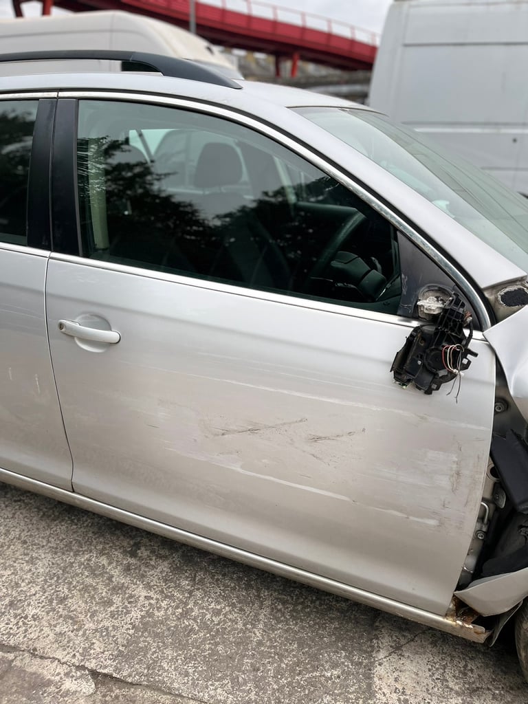 VW GOLF MK6 ESTATE FOR BREAKING IN SILVER LA7W 08-12 
