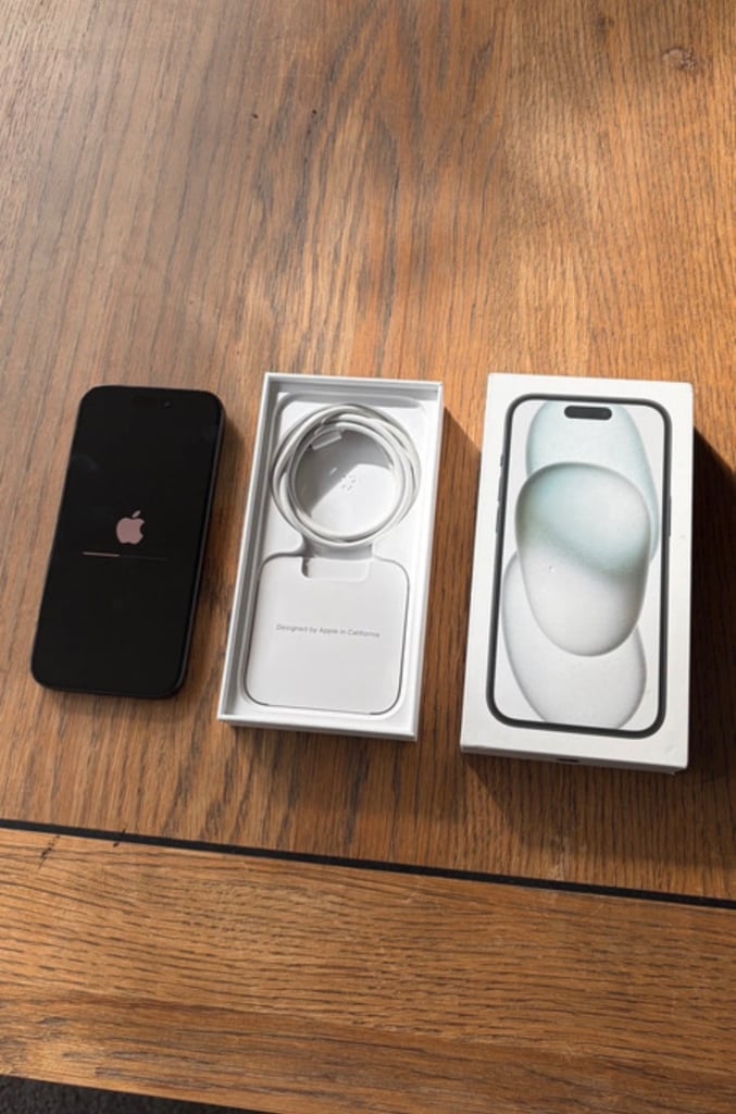 iPhone 15 128 GB Mint 