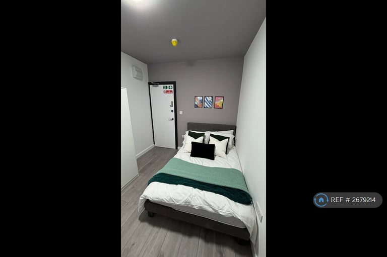 1 bedroom in Brand New Amazing House, Harrow, HA3 (#2679214)