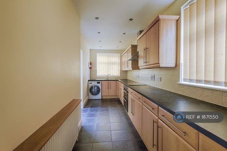 4 bedroom house in Finchley Road, Manchester, M14 (4 bed) (#1871550)