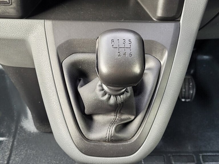 2022 Vauxhall Vivaro LWB Turbo D 2900 Dynamic  1.5ltr 100ps with Deadlocks, Twin Side Loading Do ...