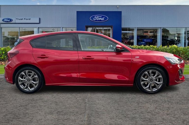 2023 Ford Focus 1.0 EcoBoost ST-Line 5dr ** Sync 4 - Touch Screen Navigation System ** Manu Hatch...
