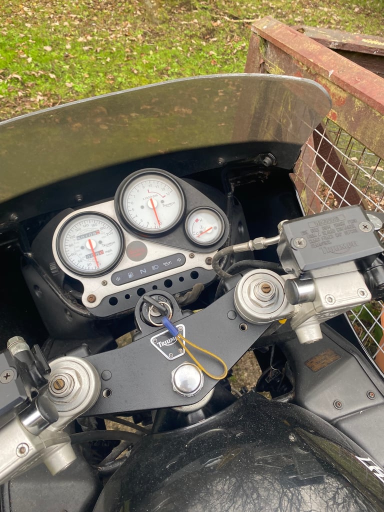 Triumph, DAYTONA, 1995, 885 (cc)