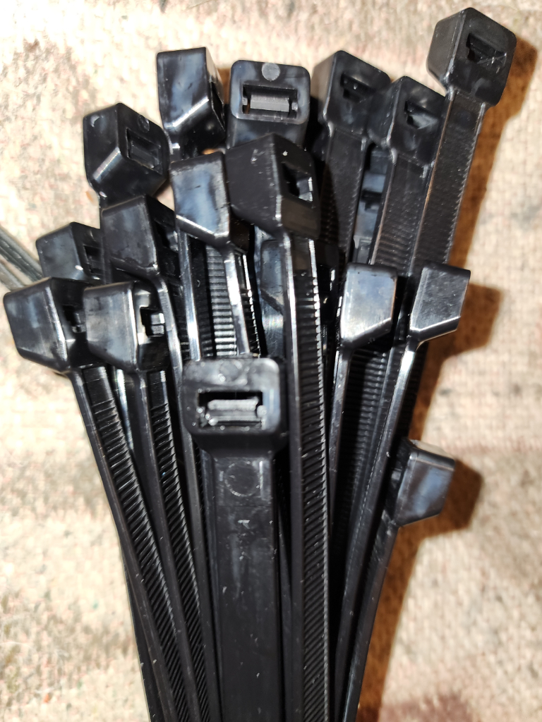 25 Cable Ties Extra Long [Black] New in Barry, Vale of