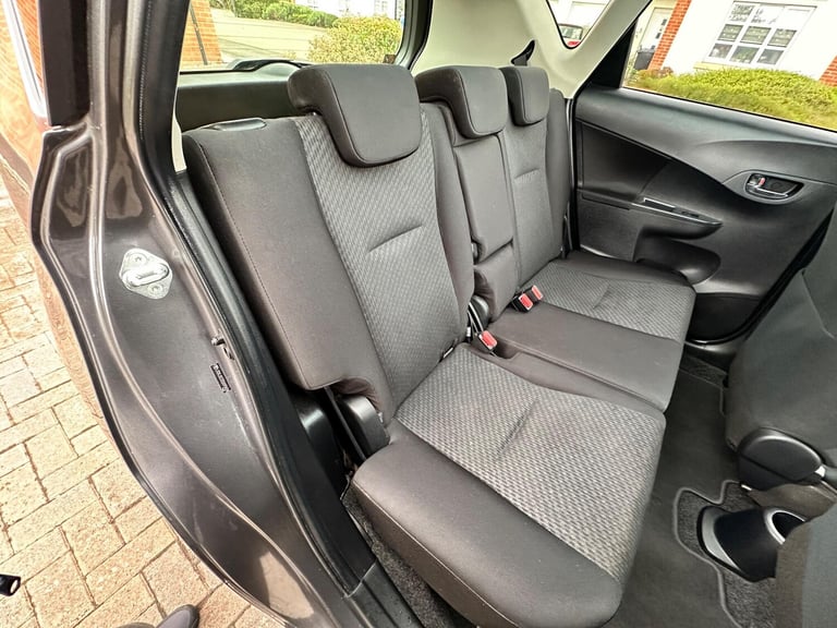 2011 Toyota Verso 1.33 Dual VVT-i T Spirit Euro 5 5dr MPV Petrol Manual