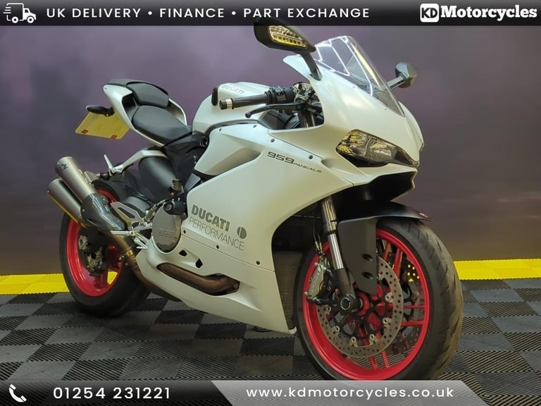 image for Ducati 959 Panigale 2017 67 Plate Low Miles Stunning Condition