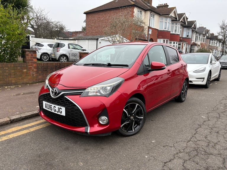 Toyota Yaris 1.3 Design Petrol AUTOMATIC £35 Tax