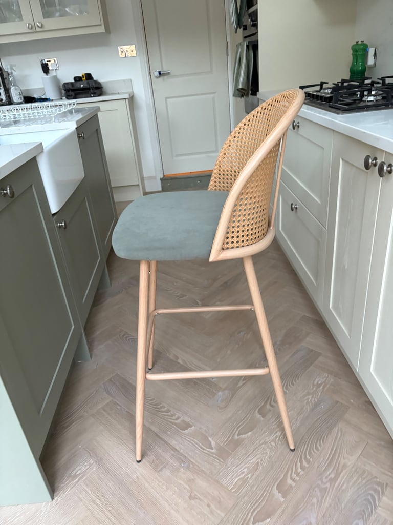 Brand new bar stools from dusk x2
