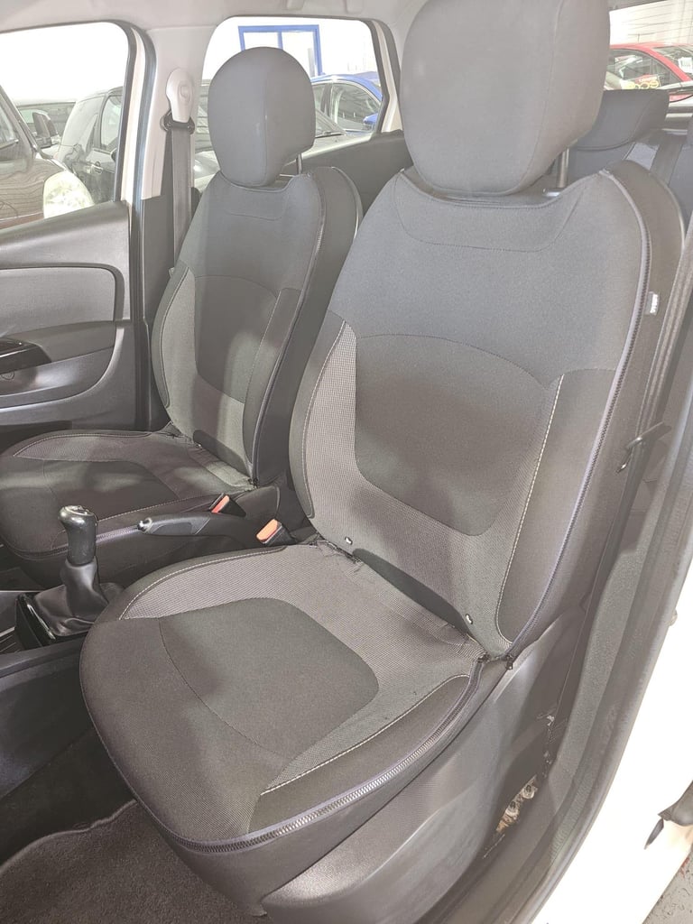2014 Renault Captur 1.5 dCi 90 Dynamique MediaNav Energy 5dr HATCHBACK DIESEL Manual