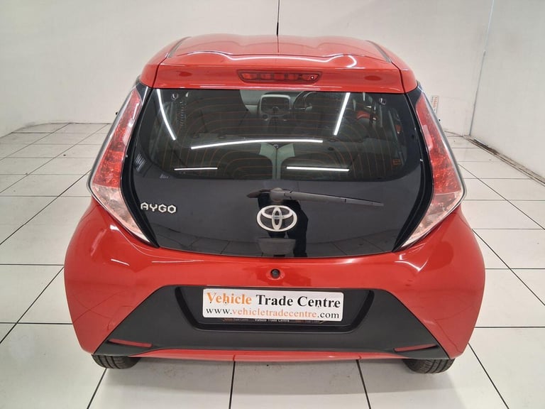 2017 Toyota AYGO 1.0 VVT-i x-play Hatchback 5dr Petrol Manual Euro 6 (68 ps) HATCHBACK Petrol Manual