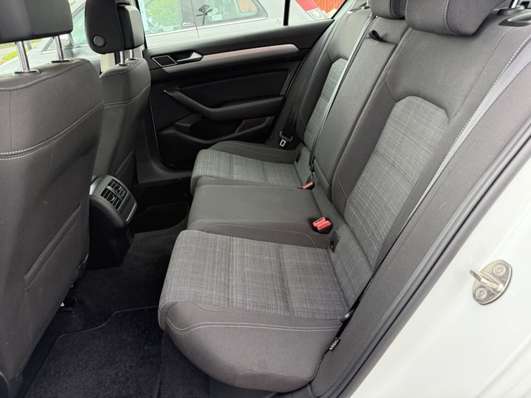 2020 Volkswagen Passat SE NAV TDI DSG Saloon Diesel Automatic