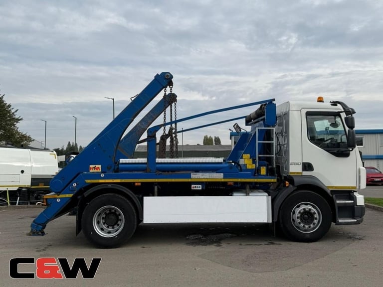 2020 (20) FL 250 18T 4x2 Skip Loader - 163,000Kms