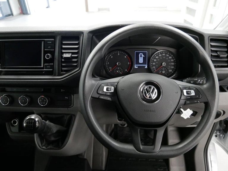 2024 VW CRAFTER CR35 2.0 TDI 140 BHP MWB HIGH ROOF TRENDLINE ( AIR CON ! )