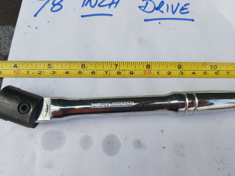 Halfords advanced 3/8 inch drive breaker bar 9-inch