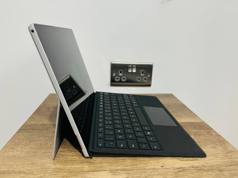 Microsoft Surface Pro 7 - i5, 8GB, 128GB