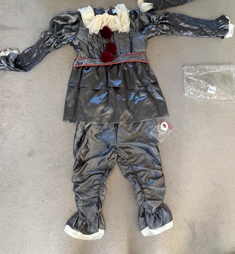 Clown Penny wise IT costume brand new adult  size L clown