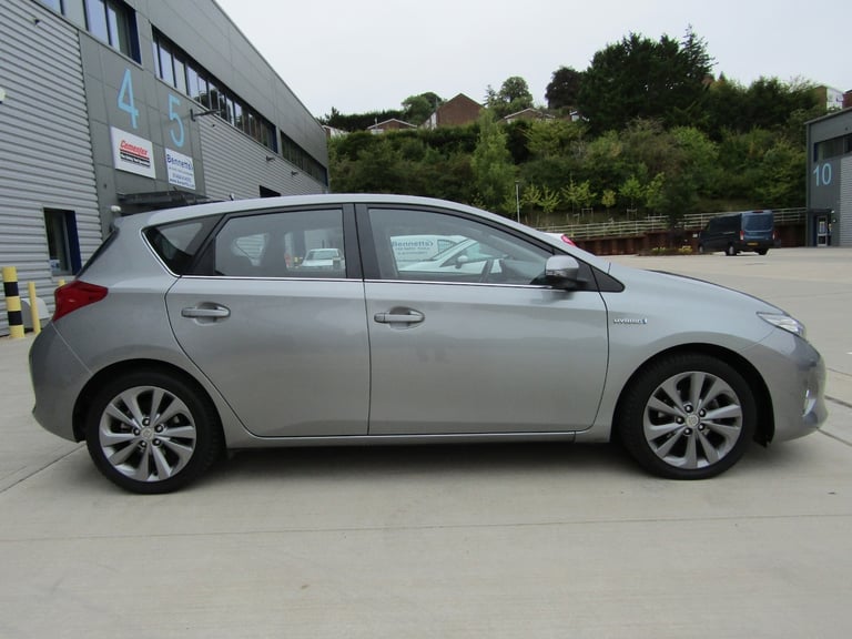 LEFT HAND DRIVE TOYOTA AURIS