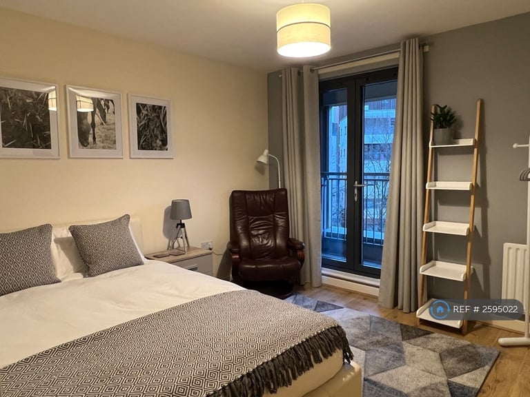 2 bedroom flat in Cottage Road, London, N7 (2 bed) (#2595022)