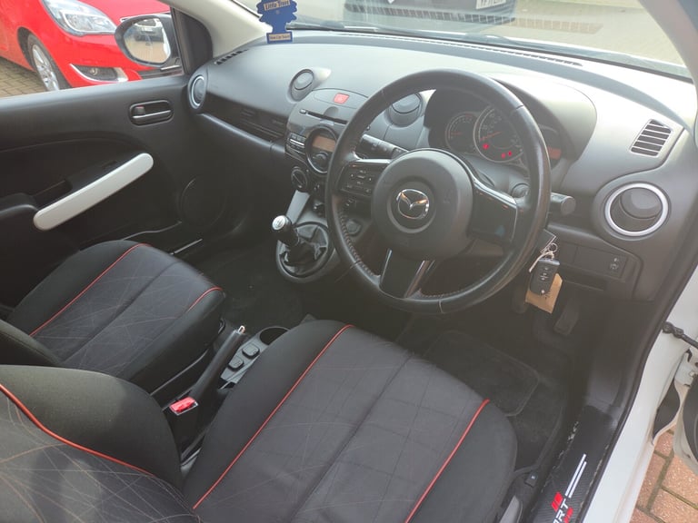 2014 Mazda Mazda2 1.3 Colour Edition 5dr HATCHBACK PETROL Manual