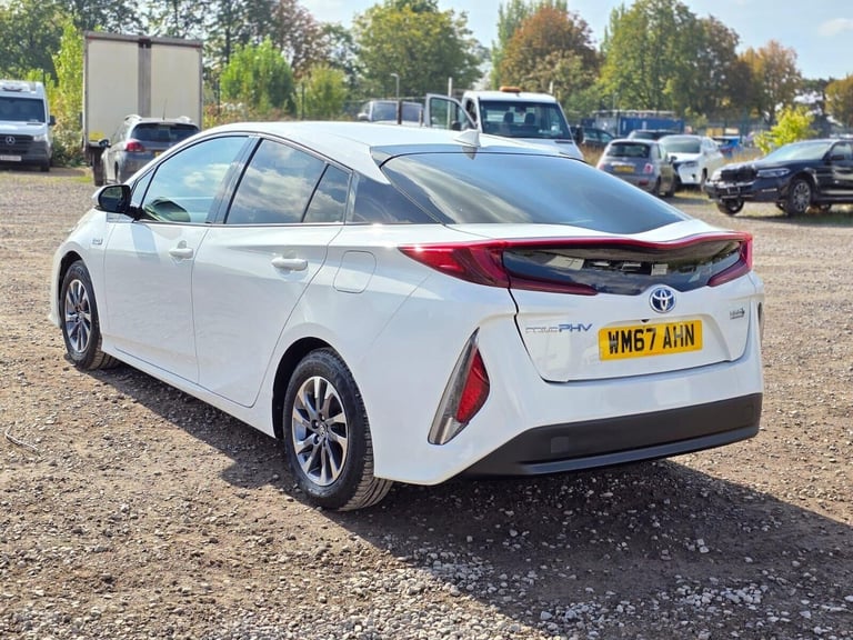 2018 Toyota Prius 1.8 VVT 8.8kWh Business Edition Plus Hatchback 5dr Petrol Plug-in Hybrid CV Hat...
